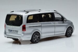 Mercedes V-Class V260 AMG Line Strieborný Norev 1:18 183871 Kov – obrázok 3 z 10