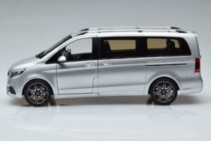 Mercedes V-Class V260 AMG Line Strieborný Norev 1:18 183871 Kov – obrázok 5 z 10