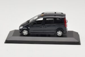Mercedes Vaneo Tmavo Modrý Minichamps 1:43 400031200 Kov