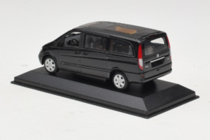 Mercedes Viano W639 Atlantis Blue Minichamps 1:43 B67871200 Kov – obrázok 3 z 4