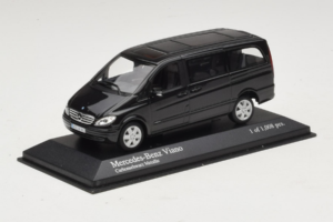 Mercedes Viano Čierny Minichamps 1:43 400032210 Kov – obrázok 2 z 4