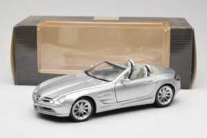 Mercedes Vision SLR Roadster Strieborný Maisto 1:18 B66962107 Kov – obrázok 8 z 8