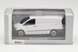 Mercedes Vito Arctic Biely Minichamps 1:43 B66960524 Kov – obrázok 4 z 4