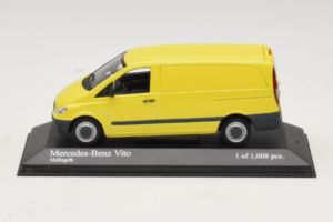 Mercedes Vito Kastenwagen Žltý Minichamps 1:43 400032260 Kov