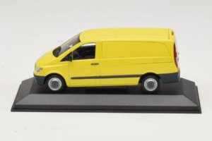 Mercedes Vito W638 Žltý Minichamps 1:43 B67871200-R1 Kov