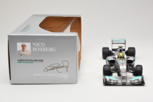 Mercedes W03 #8 N. Rosberg Mercedes AMG Petronas 2012 Minichamps 1:18 110120008 Kov – obrázok 6 z 7