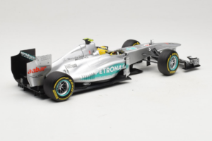 Mercedes W03 #8 N. Rosberg Mercedes AMG Petronas Showcar 2012 Minichamps 1:18 110120078 Kov – obrázok 2 z 7