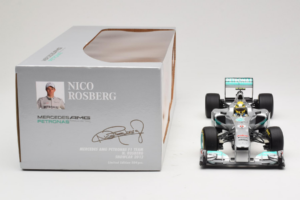 Mercedes W03 #8 N. Rosberg Mercedes AMG Petronas Showcar 2012 Minichamps 1:18 110120078 Kov – obrázok 6 z 7