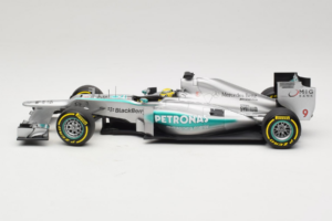 Mercedes W04 #9 N. Rosberg Mercedes AMG Petronas Showcar 2013 Minichamps 1:18 110130079 Kov – obrázok 3 z 7