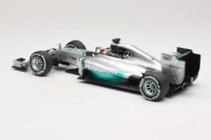 Mercedes W05 #44 L. Hamilton Mercedes AMG Petronas Chinese Grand Prix Winner 2014 Minichamps 1:18 110140244 Kov – obrázok 5 z 7