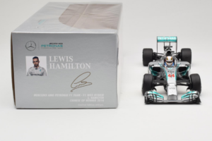 Mercedes W05 #44 L. Hamilton Mercedes AMG Petronas Chinese Grand Prix Winner 2014 Minichamps 1:18 110140244 Kov – obrázok 6 z 7