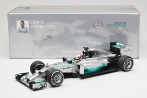 Mercedes W05 #44 L. Hamilton Mercedes AMG Petronas Chinese Grand Prix Winner 2014 Minichamps 1:18 110140244 Kov – obrázok 7 z 7