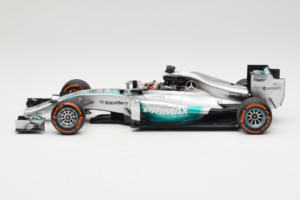 Mercedes W05 #44 L. Hamilton Mercedes AMG Petronas Malaysian Grand Prix Winner 2014 Minichamps 1:18 110140144 Kov – obrázok 3 z 7