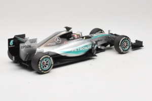Mercedes W06 #44 L. Hamilton F1 World Champion 2015 Dealer Edition Minichamps 1:18 B66960539 Kov – obrázok 2 z 7