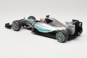 Mercedes W06 #44 L. Hamilton Mercedes AMG Petronas Australian Grand Prix Winner 2015 Minichamps 1:18 110150044 Kov – obrázok 5 z 7