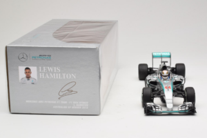 Mercedes W06 #44 L. Hamilton Mercedes AMG Petronas Australian Grand Prix Winner 2015 Minichamps 1:18 110150044 Kov – obrázok 6 z 7