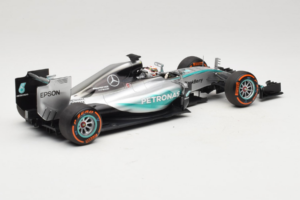 Mercedes W06 #44 L. Hamilton Mercedes AMG Petronas Japanese Grand Prix Winner 2015 Minichamps 1:18 110150344 Kov – obrázok 2 z 7