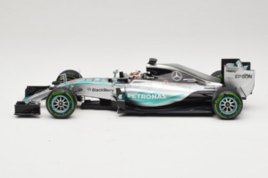 Mercedes W06 #44 L. Hamilton Mercedes AMG Petronas United States Grand Prix Winner World Champion 2015 Minichamps 1:18 110150 – obrázok 3 z 7