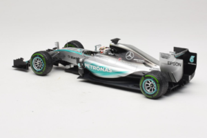 Mercedes W06 #44 L. Hamilton Mercedes AMG Petronas United States Grand Prix Winner World Champion 2015 Minichamps 1:18 110150 – obrázok 5 z 7