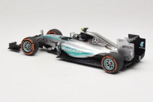 Mercedes W06 #6 N. Rosberg Mercedes AMG Petronas Japanese Grand Prix 2015 Minichamps 1:18 110150206 Kov – obrázok 5 z 7