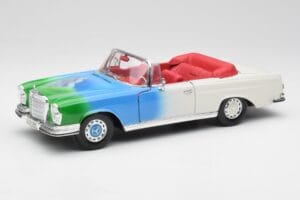 Mercedes 280SE W108 Tricolor Maisto 1:18 56014 Kov