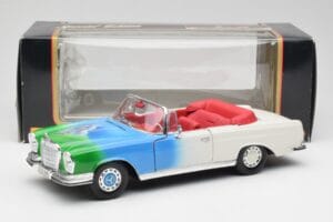 Mercedes 280SE W108 Tricolor Maisto 1:18 56014 Kov – obrázok 8 z 8