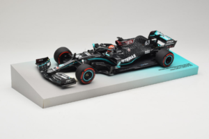 Mercedes W11 #63 G. Russell Mercedes AMG Petronas Sakhir Grand Prix 2020 Minichamps 1:18 113201663 Živica – obrázok 2 z 7