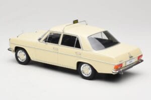 Mercedes W115 Béžový Taxi MCG 1:18 MCG18055 Kov – obrázok 5 z 6