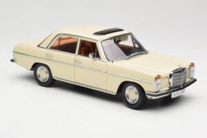 Mercedes W115 Strich 8 Krémový Sun Star 1:18 4581 Kov – obrázok 6 z 8