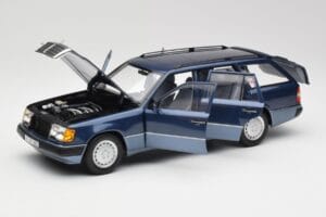 Mercedes 300D W124 T-Modell Nautical Modrý Norev 1:18 183962 Kov – obrázok 2 z 8