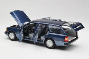 Mercedes 300D W124 T-Modell Nautical Modrý Norev 1:18 183962 Kov – obrázok 5 z 8