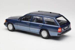 Mercedes 300D W124 T-Modell Nautical Modrý Norev 1:18 183962 Kov – obrázok 7 z 8