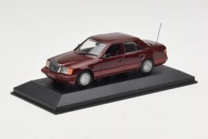 Mercedes W124 Dark Red Metallic Minichamps 1:43 MB002 Kov – obrázok 2 z 4