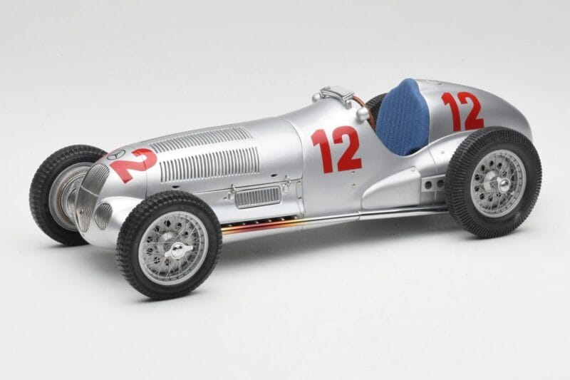 Mercedes W125 #12 R. Caracciola Grand Prix 1937 CMC 1:18 M-052 Kov