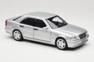 Mercedes C36 AMG W202 Silver Metallic Norev 1:18 183380 Kov – obrázok 6 z 8