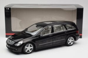 Mercedes R-Class W251 Obsidian Čierny Minichamps 1:18 150034601 Kov – obrázok 8 z 8
