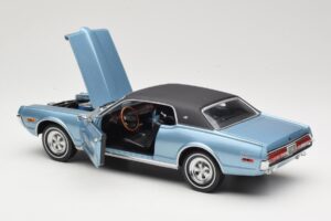 Mercury Cougar XR-7 Modrý Sun Star 1:18 1562 Kov – obrázok 5 z 8