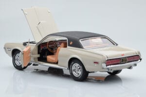 Mercury Cougar XR7-G Fawn Sun Star 1:18 1572 Kov – obrázok 5 z 8