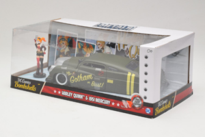 Mercury Gotham or Bust With Harley Quinn Figure Metals Diecast 1:24 30456 Kov – obrázok 3 z 3