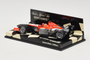 MF1 M16 #18 T. Monteiro MF1 Racing Showcar 2006 Minichamps 1:43 400060088 Kov – obrázok 3 z 5