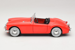 MG A 1600 Roadster Mk I Elvis Presley Blue Hawaii Movie GreenLight 1:18 13524 Kov – obrázok 4 z 8