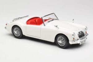 MGA Roadster Old English White Revell 1:18 08455 Kov – obrázok 6 z 8