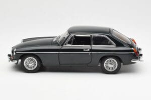 MGB GT Mk2 Coupe Racing Zelený AUTOart 1:18 76602 Kov – obrázok 4 z 8