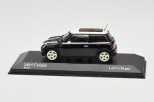 MINI Cooper R50 Čierny Minichamps 1:43 431138101 Kov