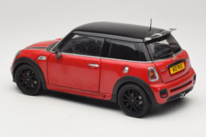 Mini Cooper John Cooper Works R56 Červený & Čierny Kyosho 1:18 80430419909 Kov – obrázok 7 z 8