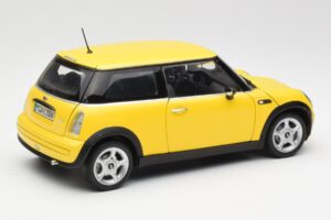 Mini Cooper One R50 Aerodynamický Paket Žltý Kyosho 1:18 80430148553 Kov – obrázok 3 z 8