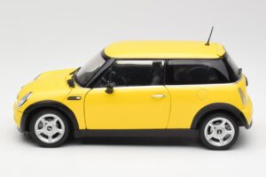 Mini Cooper One R50 Aerodynamický Paket Žltý Kyosho 1:18 80430148553 Kov – obrázok 4 z 8