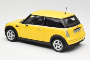 Mini Cooper One R50 Aerodynamický Paket Žltý Kyosho 1:18 80430148553 Kov – obrázok 7 z 8