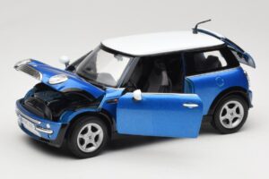 Mini Cooper R50 Modrý s Bielou Strechou Mondo Motors 1:18 MINI004 Kov – obrázok 2 z 8