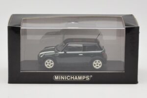 Mini Cooper S R53 Zelený S Pruhmi Minichamps 1:43 MINI006 Kov – obrázok 2 z 4